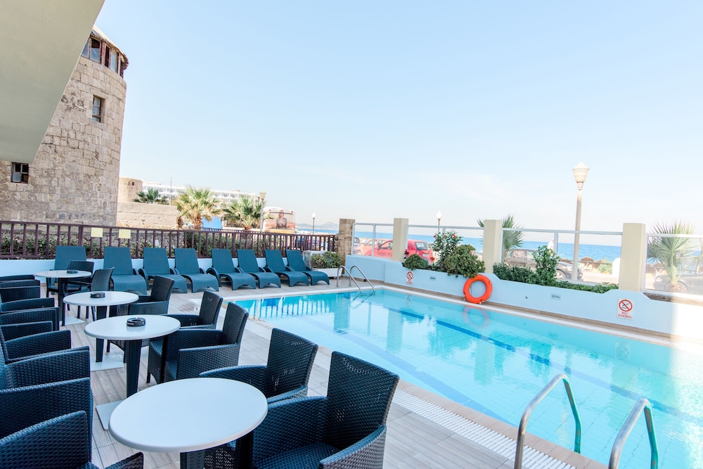 Hotel Riviera 35/35
