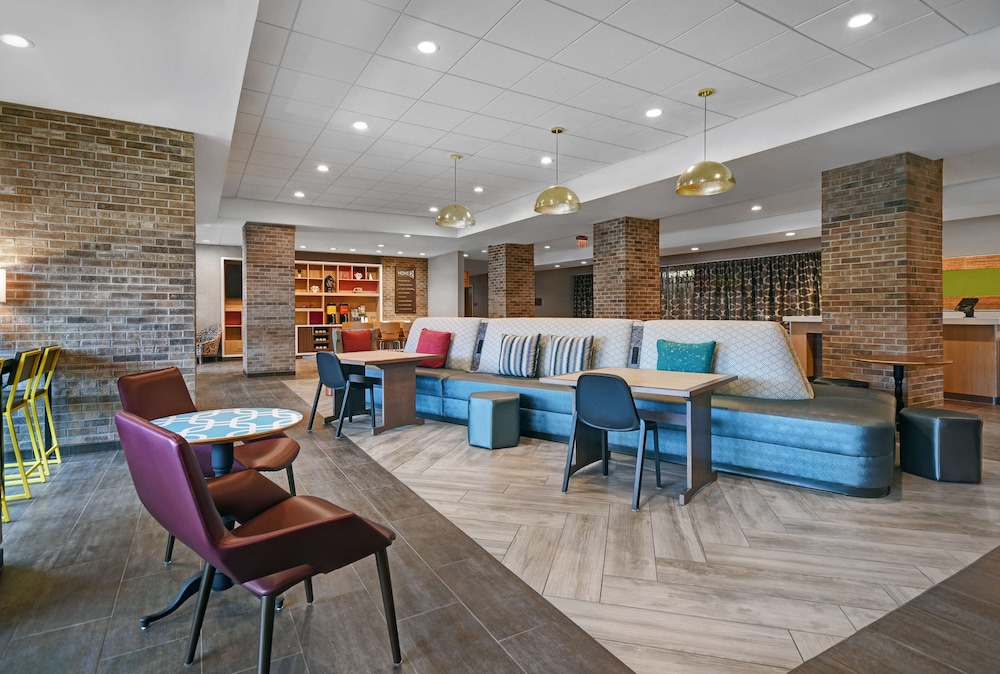 Home2 Suites by Hilton Liberty NE Kansas City MO 36/48