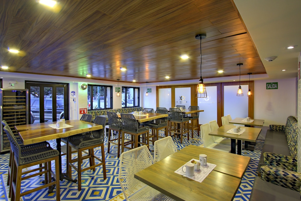Hotel La Pinta 47/61