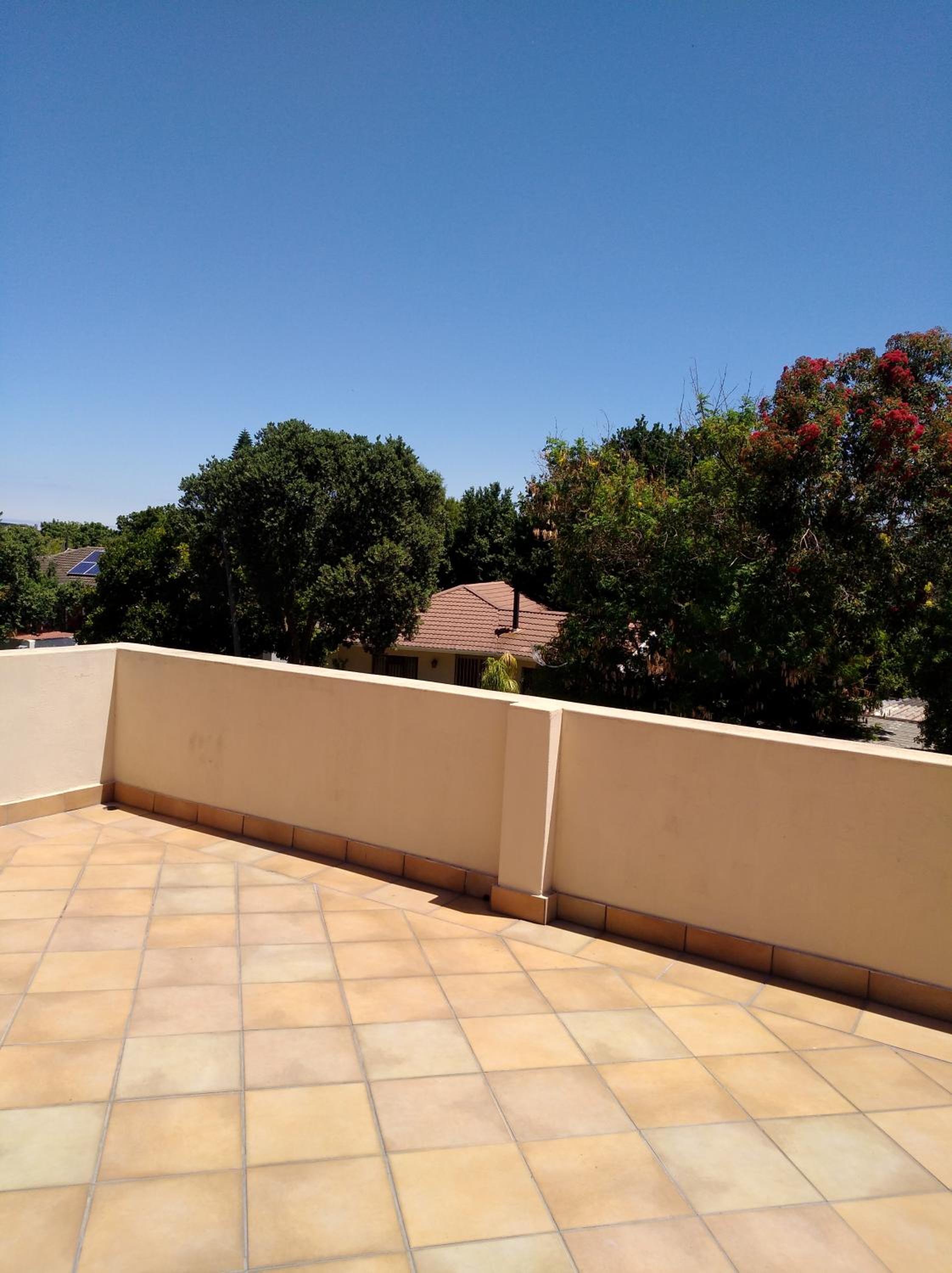 Getaway Self-Catering Tygervalley 7/13
