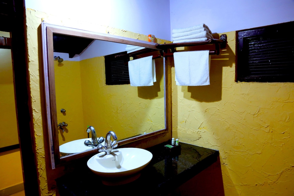 CORBETT WILD RESORT 48/50
