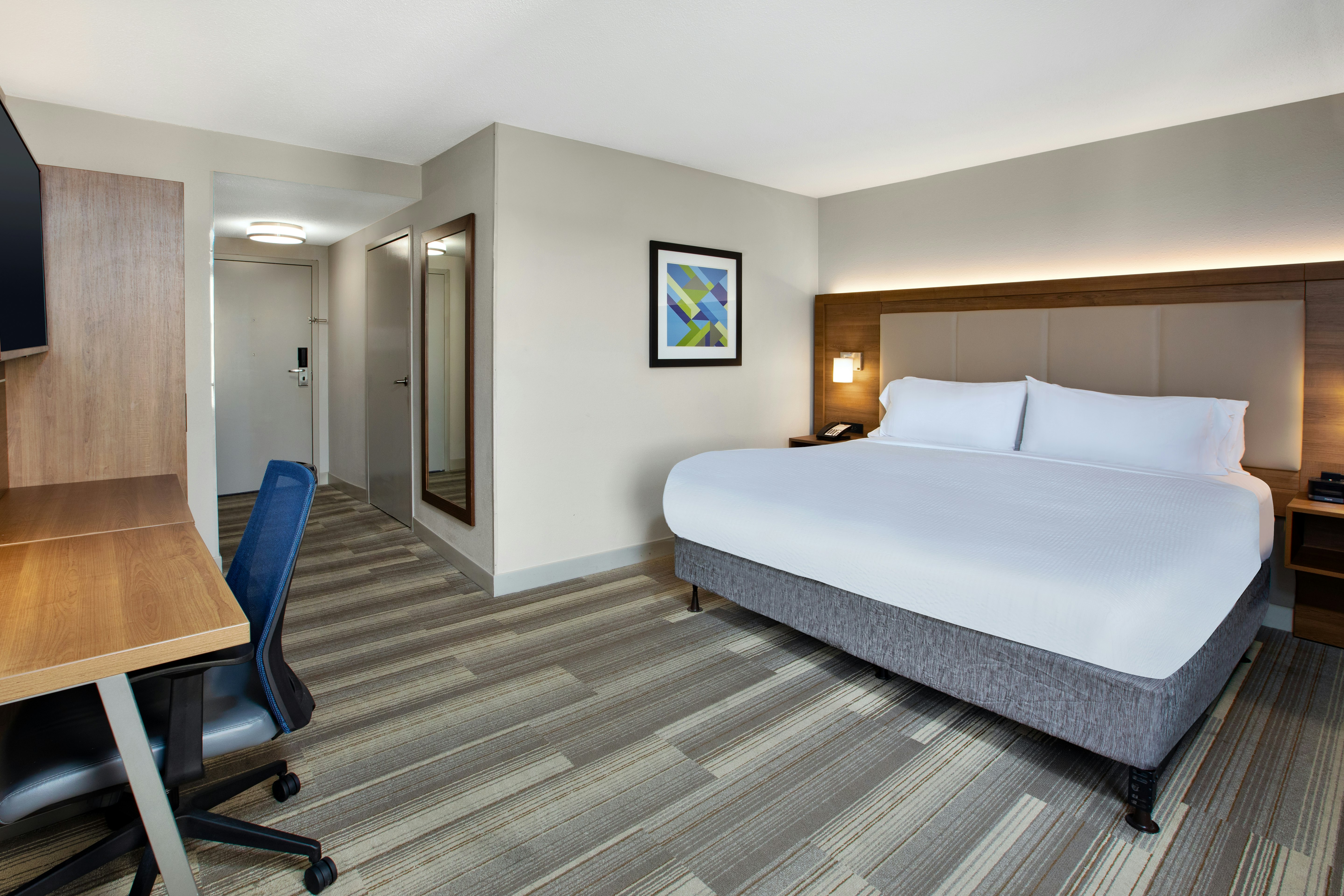 غرفة بسرير كينج لذوي الإعاقة، Holiday Inn Express Nashville Downtown 2/5