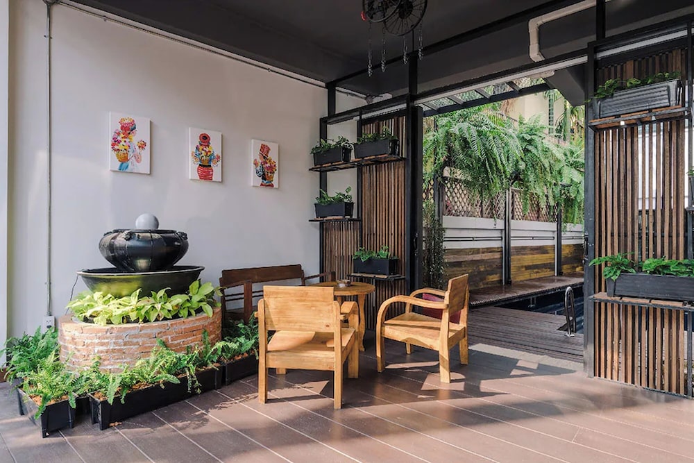 33 Poshtel - Adults Only 35/50