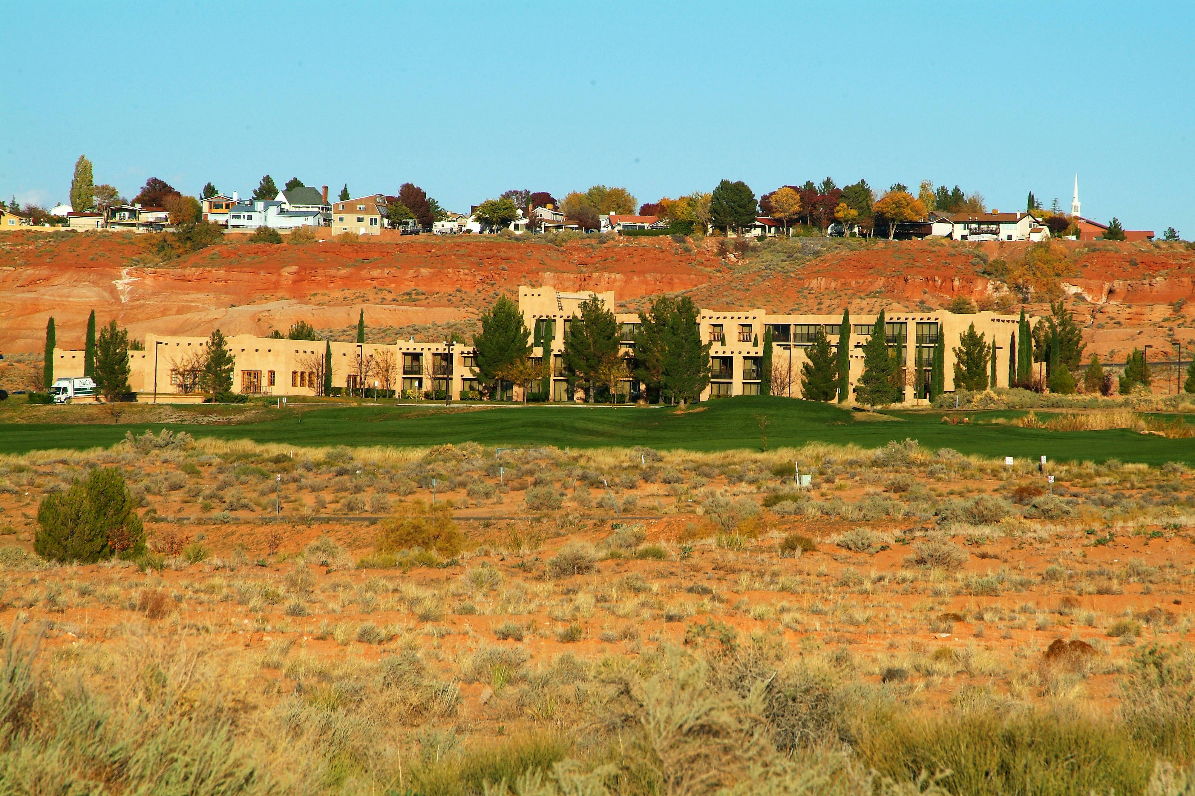 Courtyard Page At Lake Powell 14/19