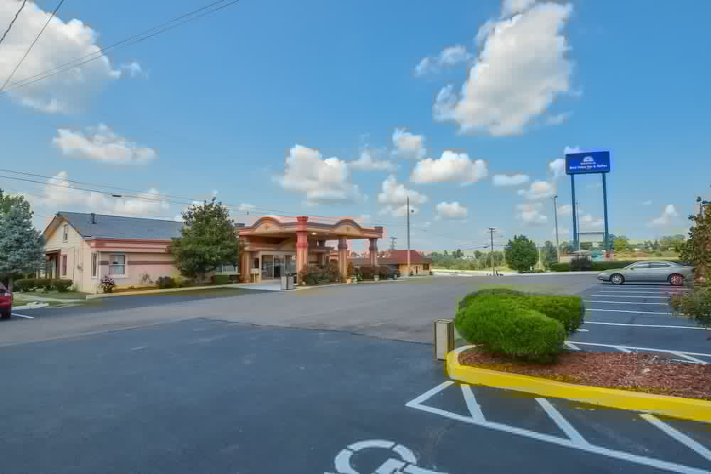Americas Best Value Inn & Suites Williamstown 9/61