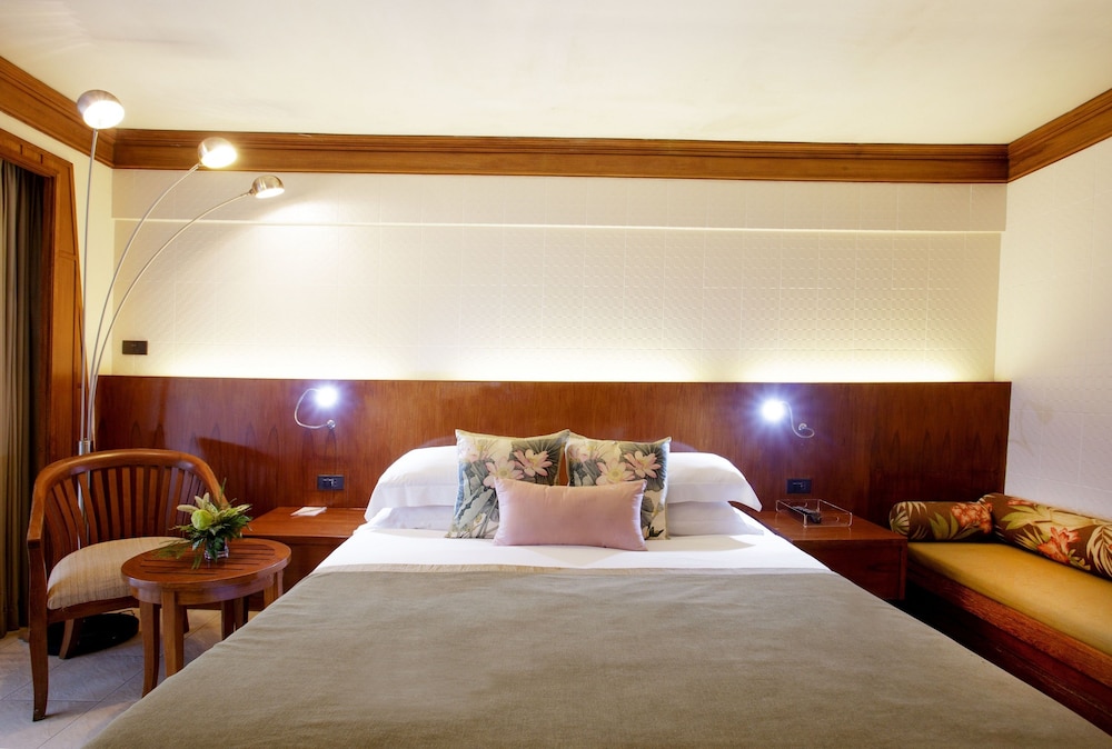 SAFARI BEACH HOTEL 24/48