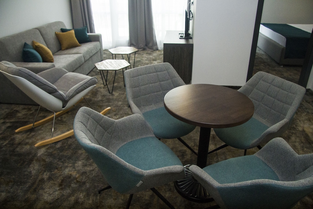 Best Western Plus Premium Inn 36/57