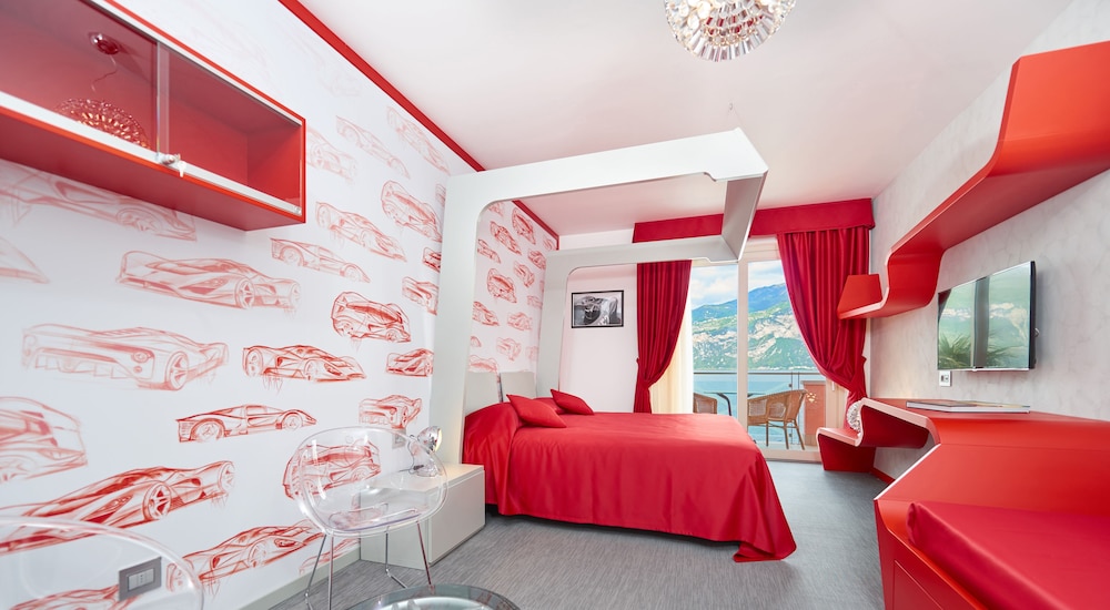 PRESTIGE, JUNIOR SUITE, LAKE VIEW, BALCONY