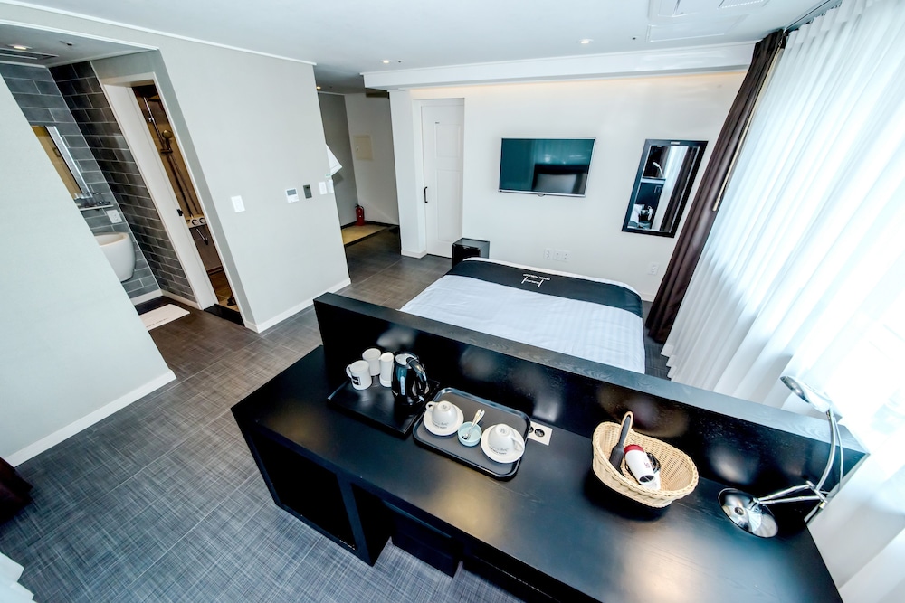 Publico Hotel 50/50