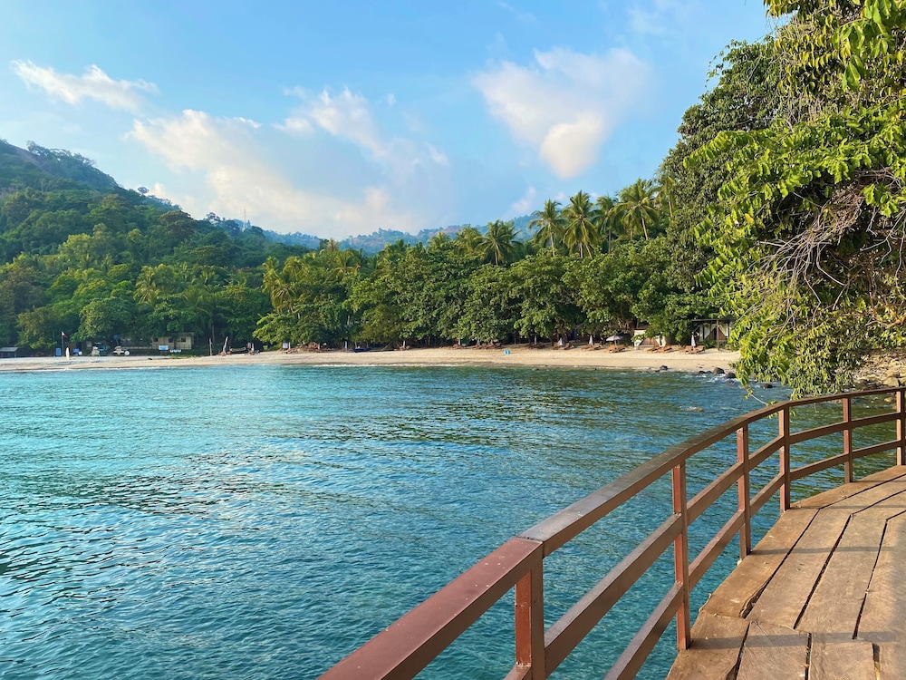 Playa La Caleta Bataan 53/59