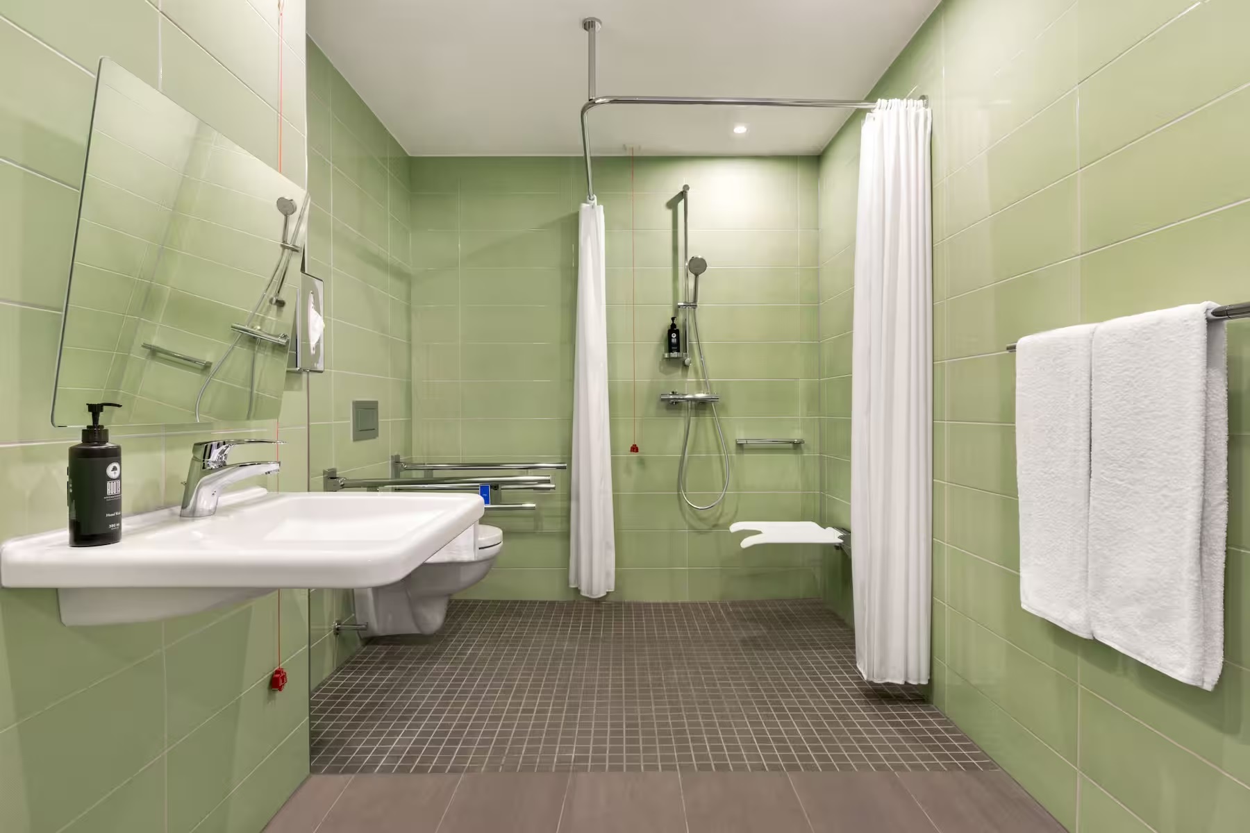 غرفة قياسية بسرير مزدوج لذوي الإعاقة، Premier Inn Koblenz City 2/2
