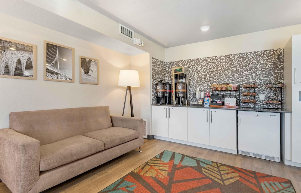 Extended Stay America Suites - Minneapolis - Fridley 5/49