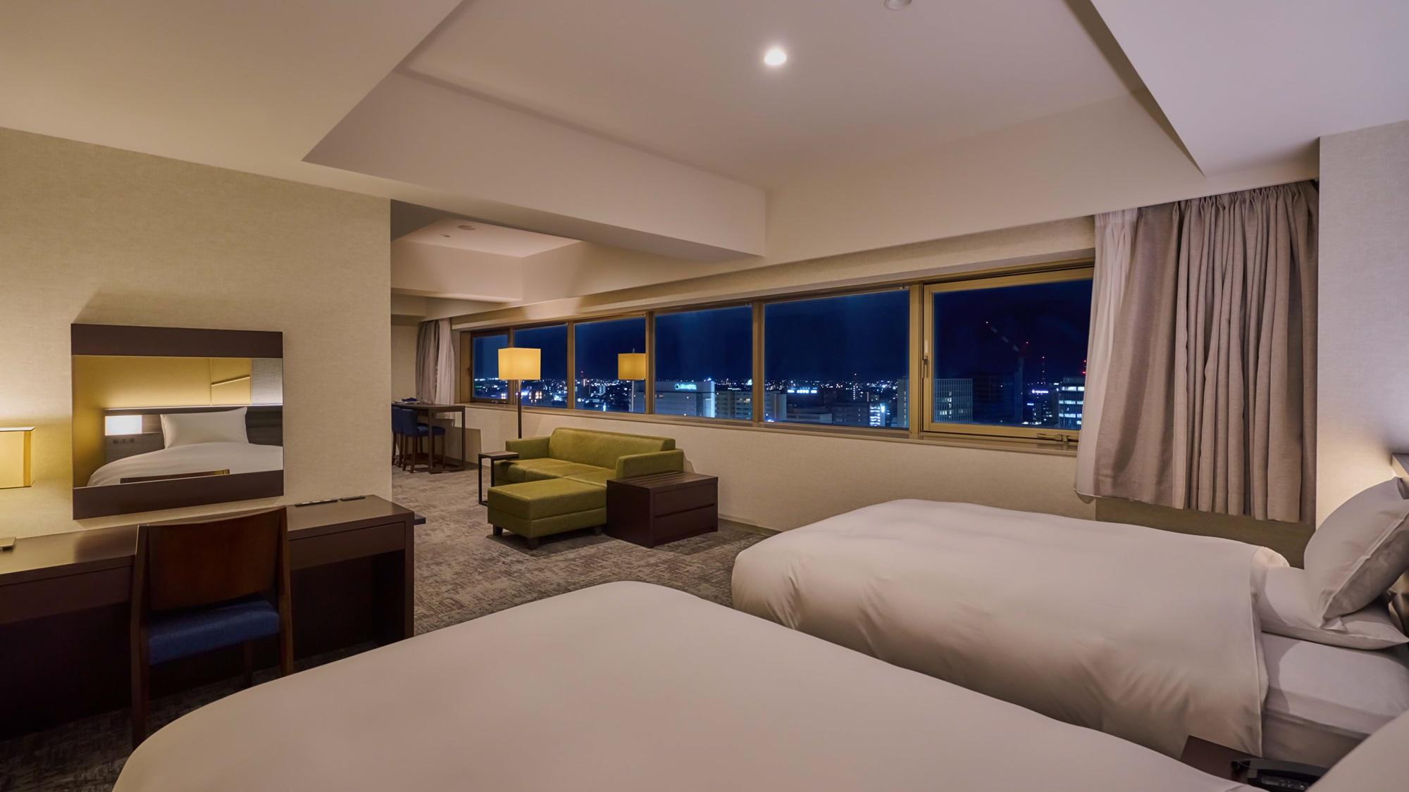Luxury, Suite, Twin Beds, Night View