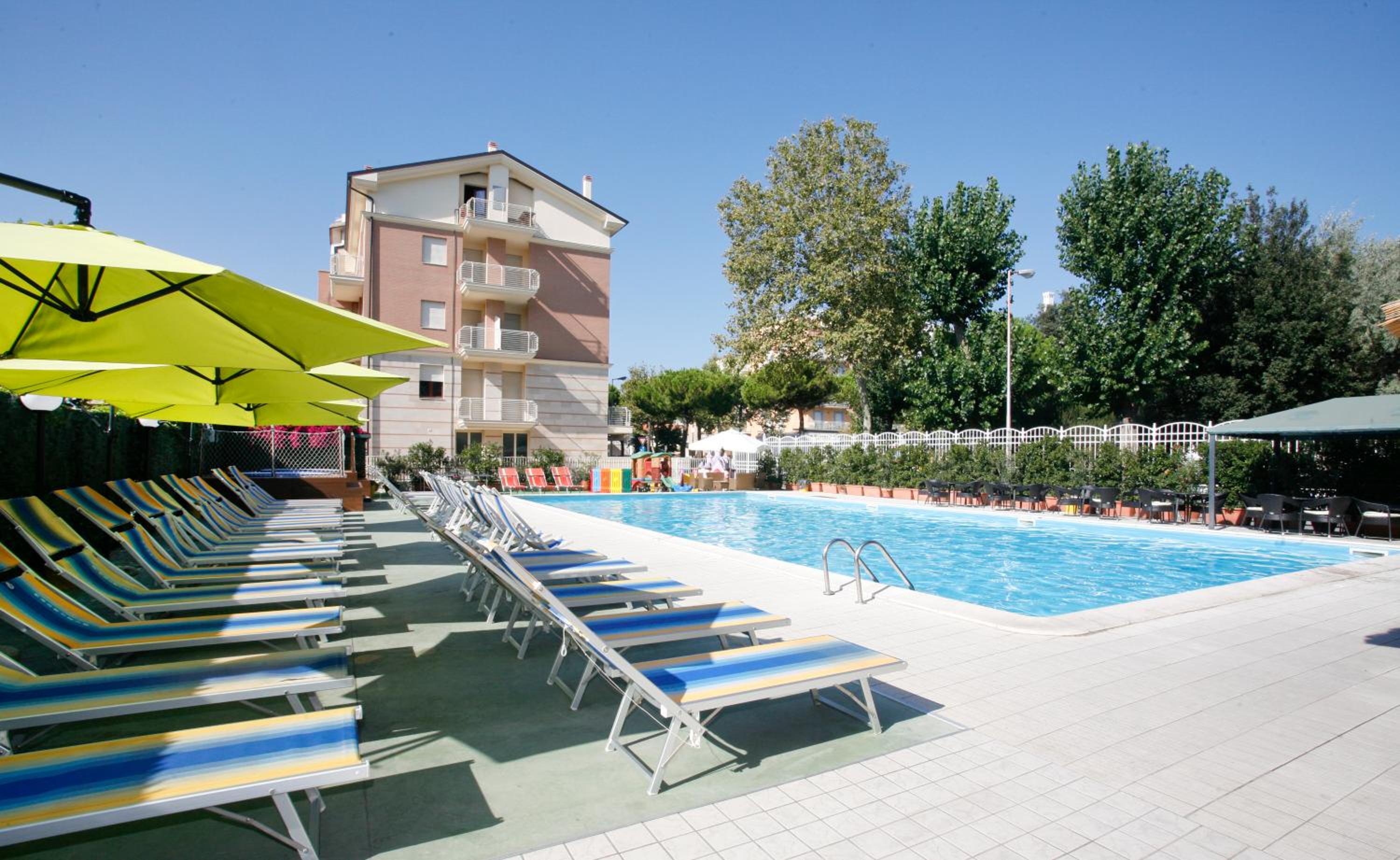 Hotel Jumbo 44/50