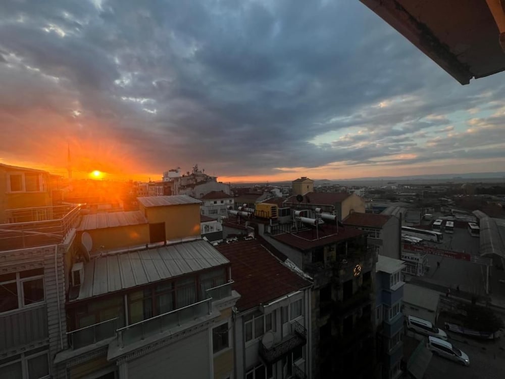 Elit Palace Hotel 41/45