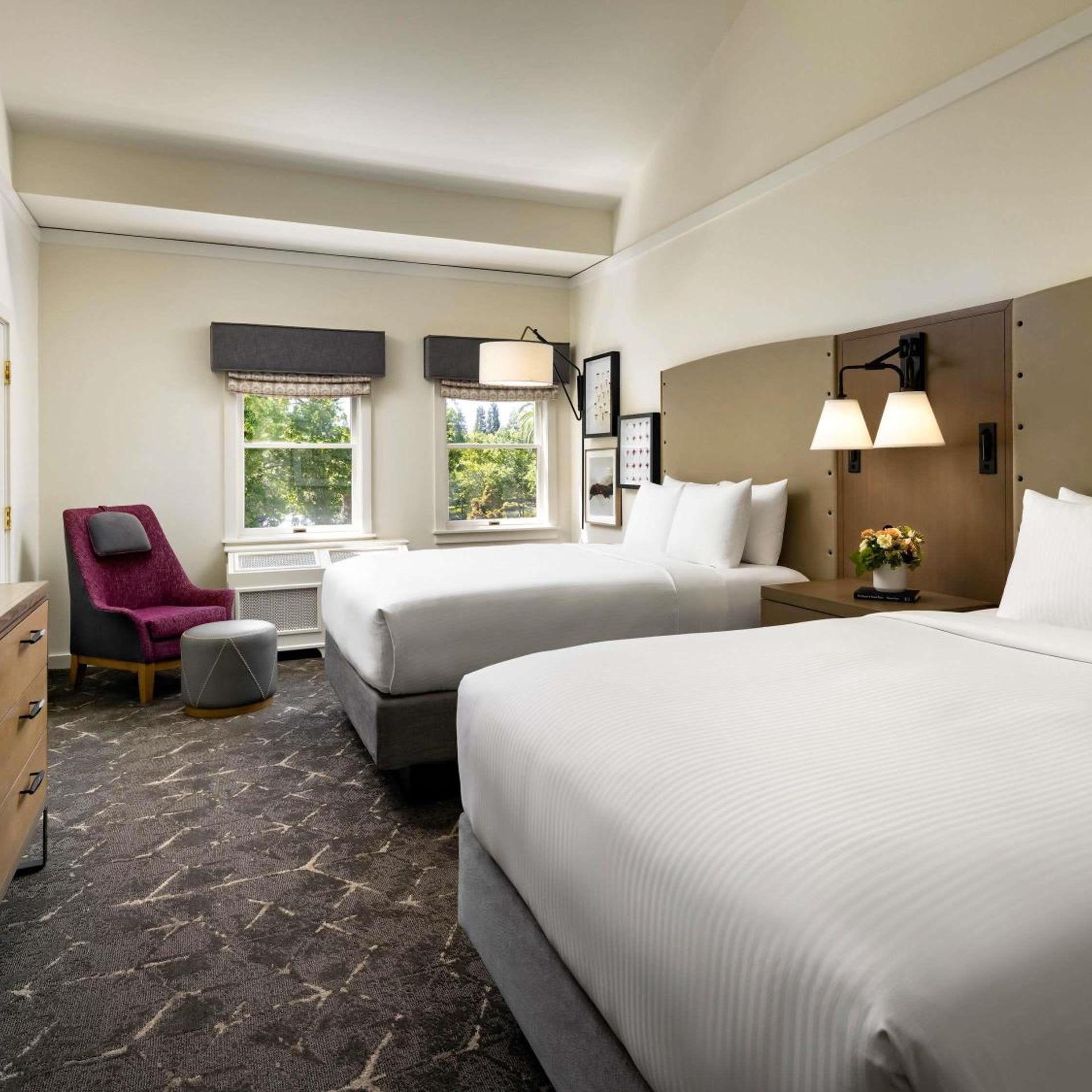 Deluxe, 2 Queen Beds, Garden View, Bathtub