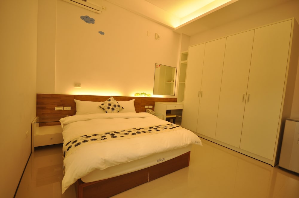Yurong B&B 12/50
