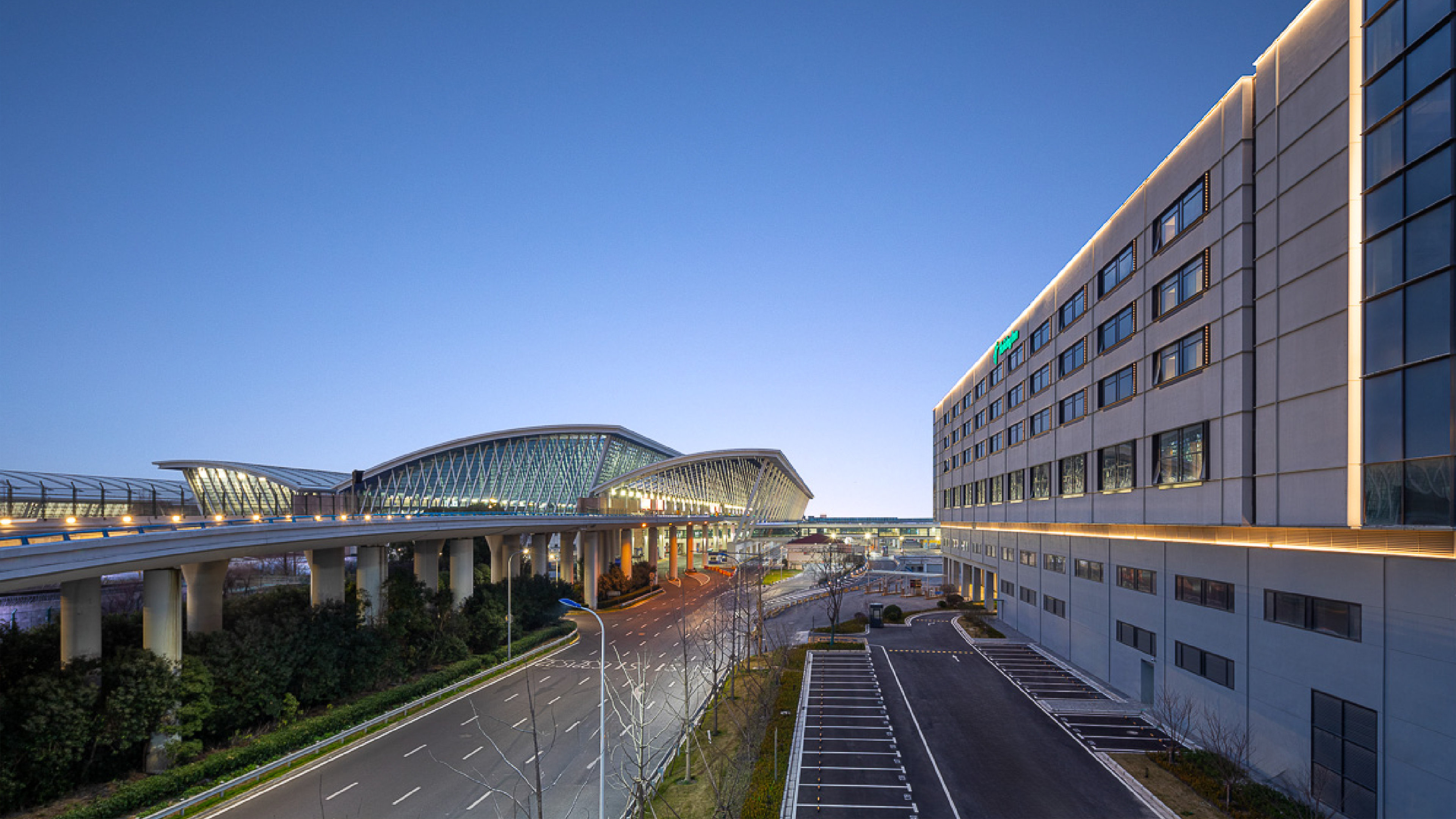 Holiday Inn Shanghai Pudong Airport 7/50