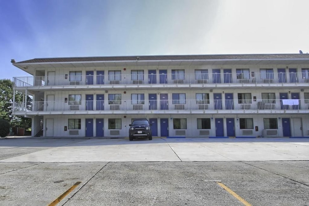 Motel6 New Cumberland, PA - Harrisburg - Hershey South in CAMP HILL - PA