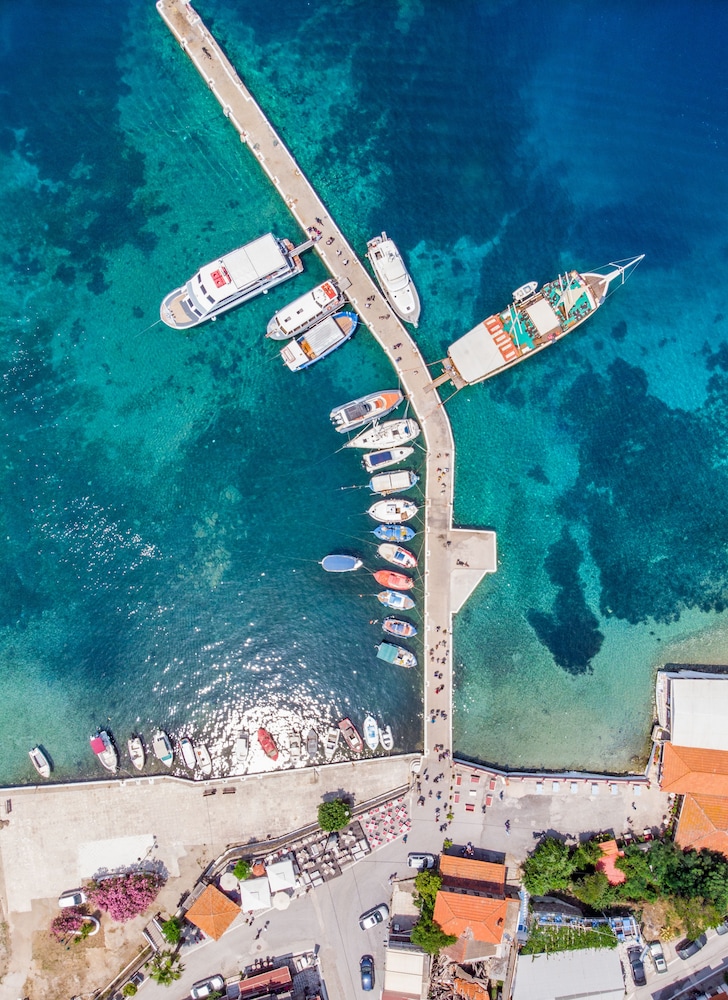 Agionissi Resort 3/50