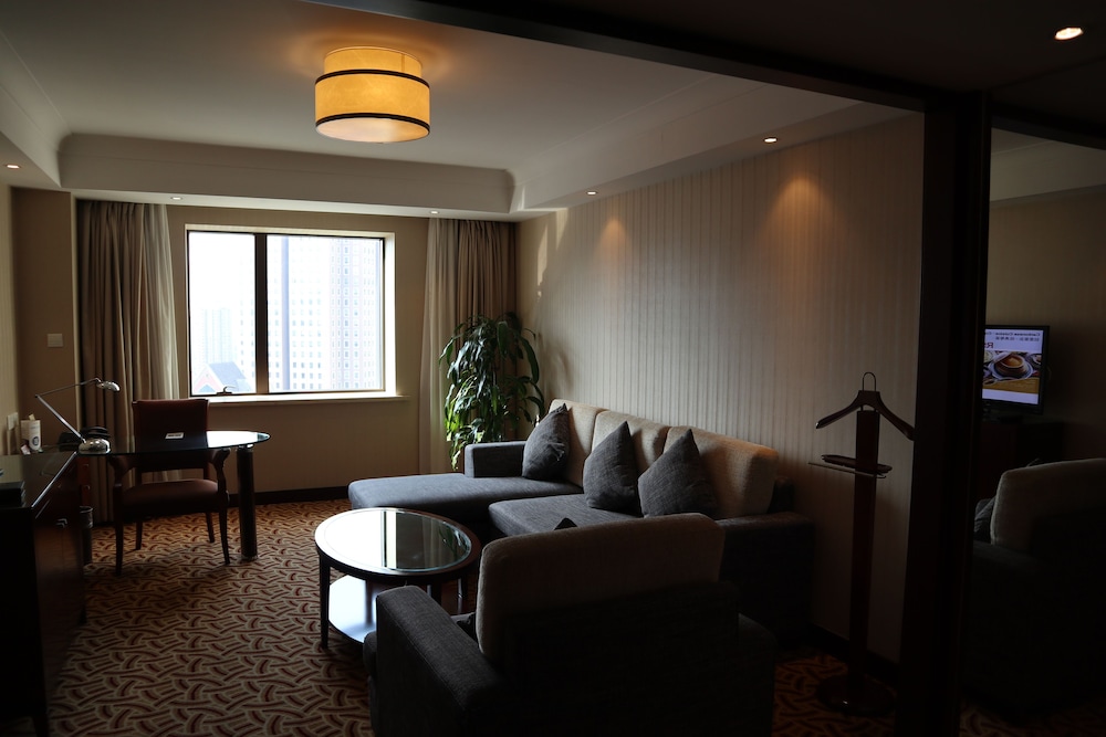 Jianguo Hotel Shanghai 36/56