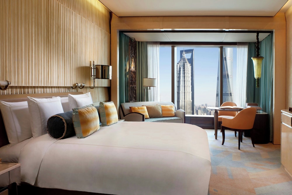 The Ritz Carlton Shanghai Pudong 16/68
