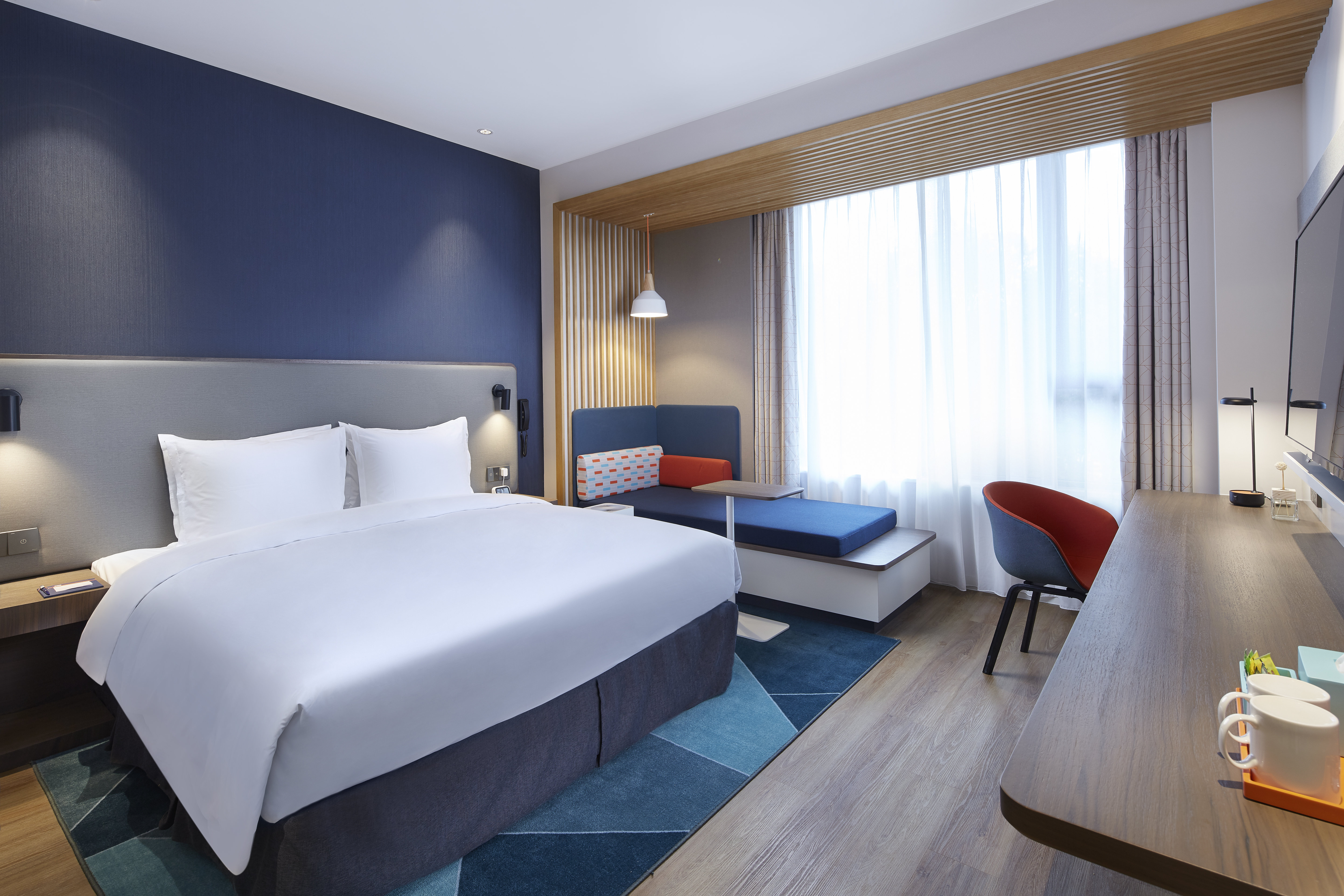 Holiday Inn Express Shanghai Kangqiao 11/33