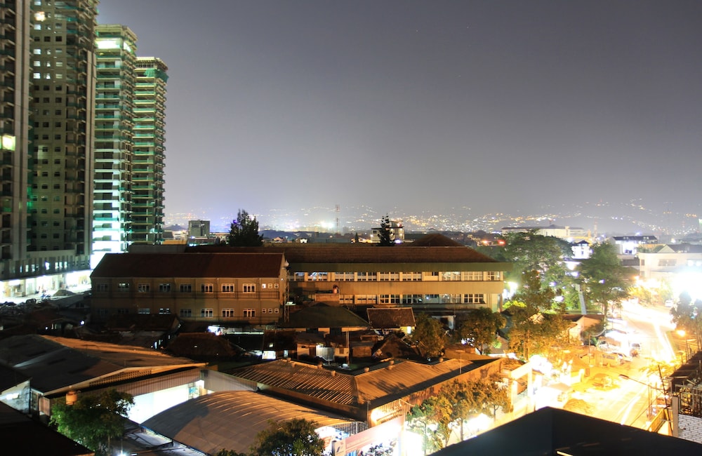Sentra Inn Bandung 2/18