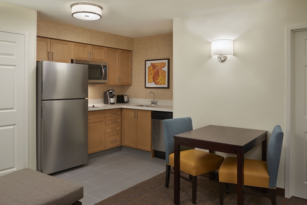 Lobby at Residence Inn by Marriott Toronto Airport, TORONTO