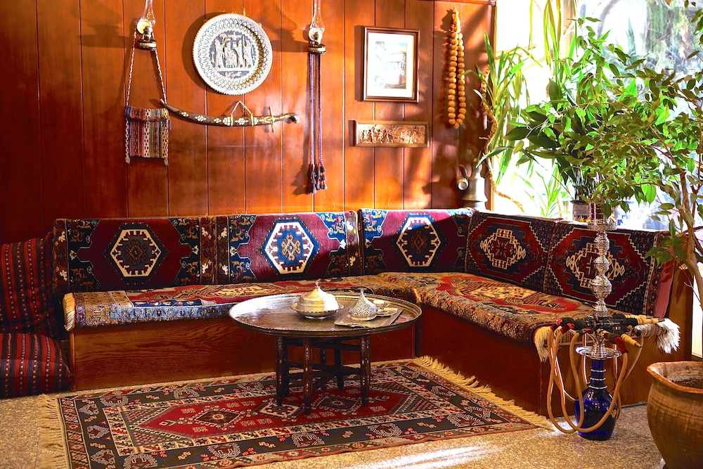 Hotel Mithat 38/60