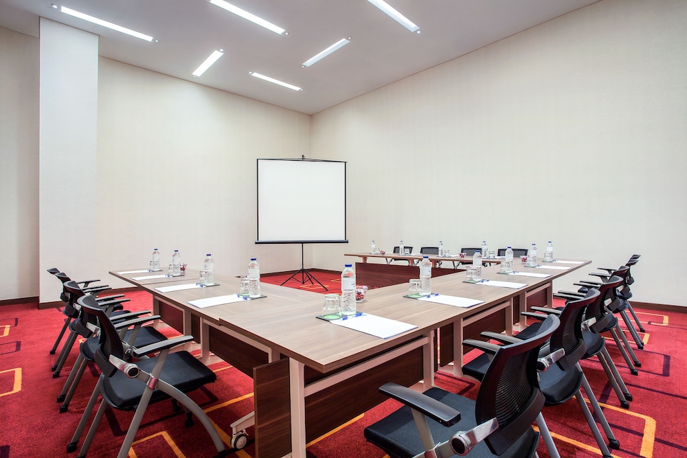Holiday Inn Express Jakarta Pluit Citygate 49/54