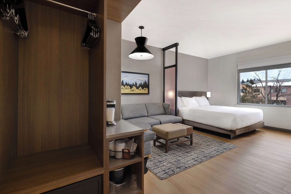 Hyatt Place Flagstaff 13/45