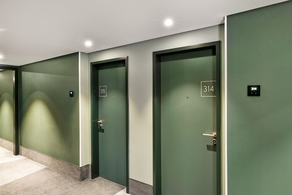 H+ Hotel Eschborn 23/43