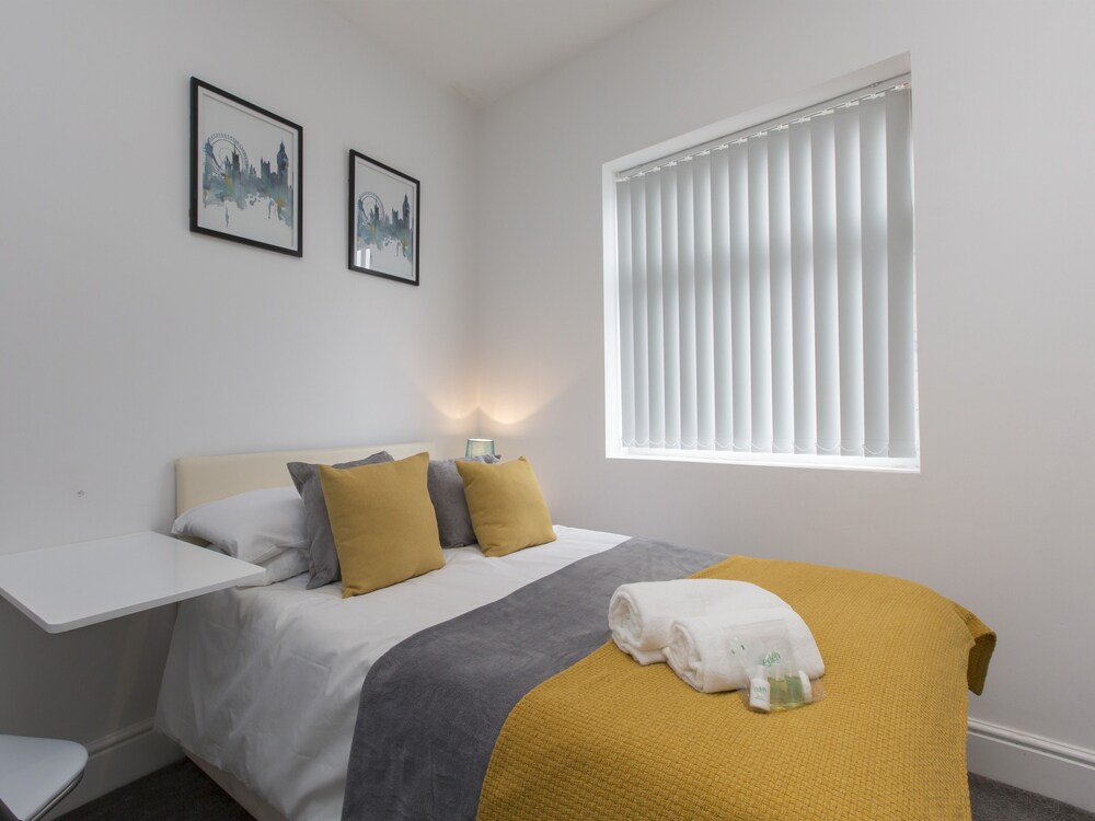 Townhouse Plus @ 40 West St 13/50