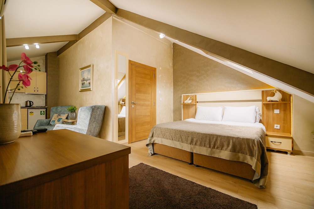 Kavalali Suites 27/50
