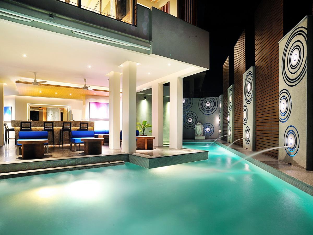 Beachfront Phuket 20/29