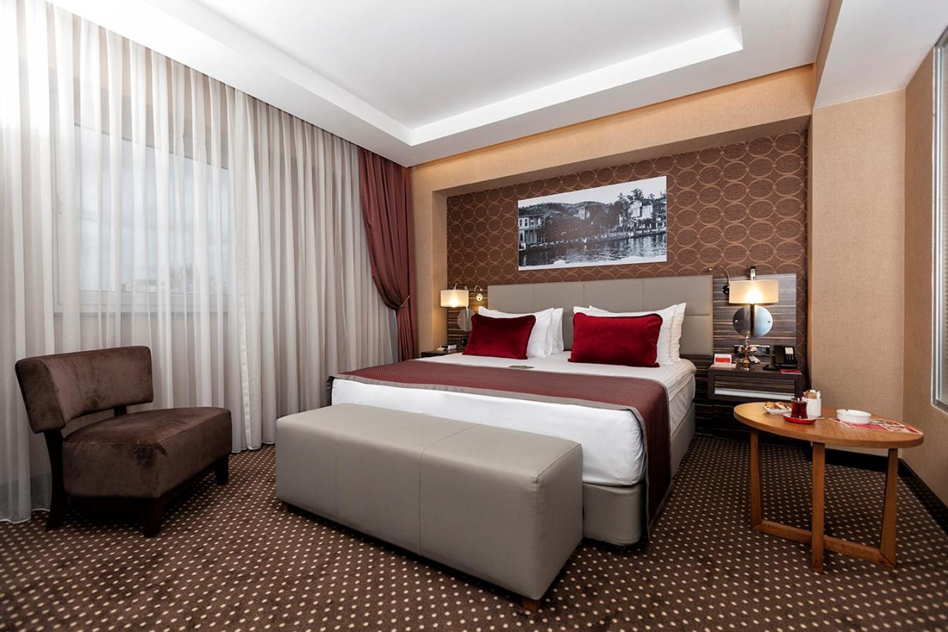 Senior, Suite, Double Bed