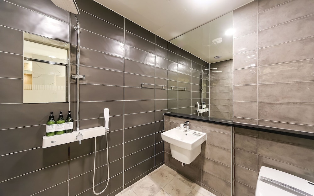 Yeongju Hotel 13/35