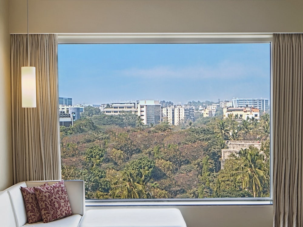 Courtyard By Marriott Mumbai International Airport 46/50