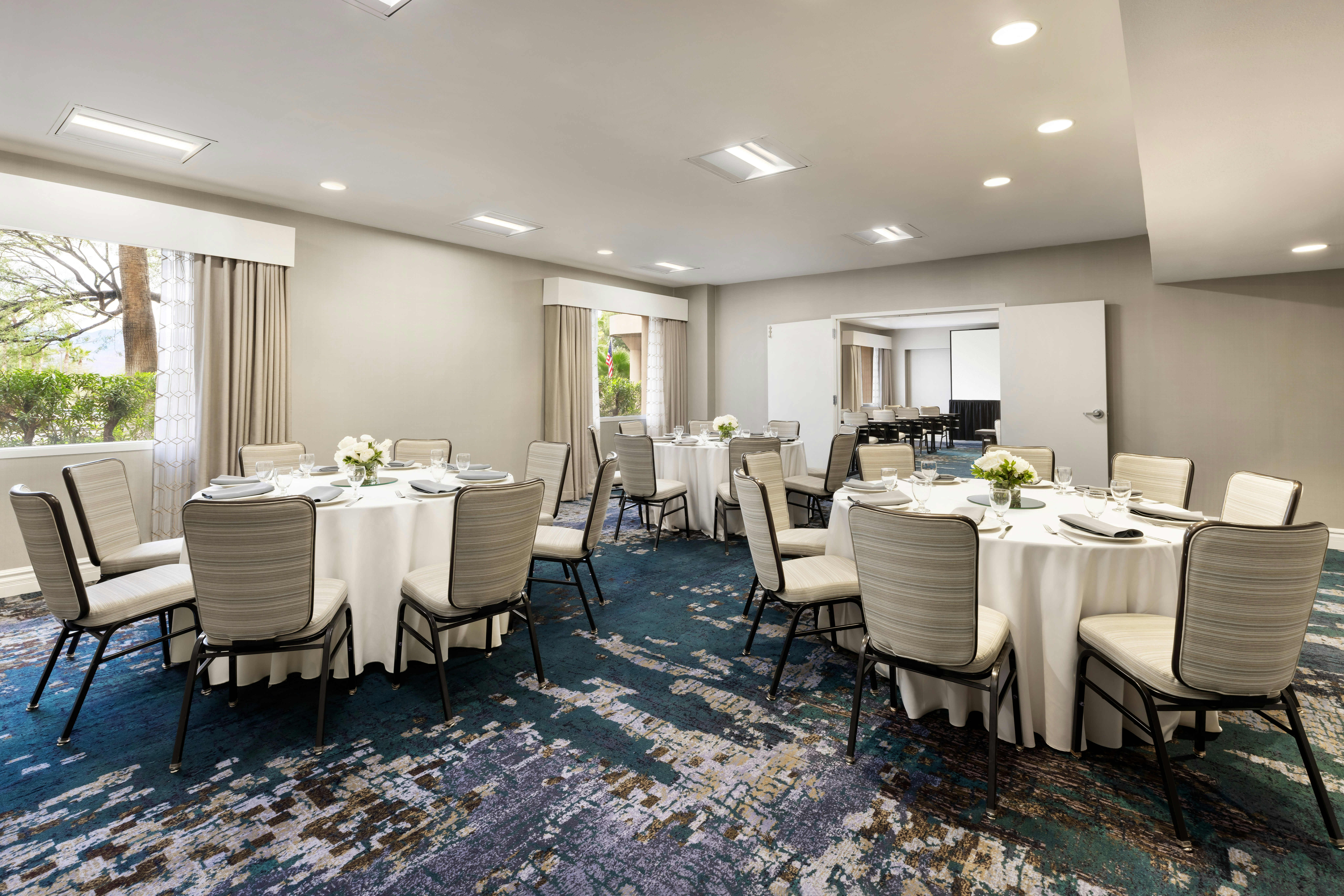 HILTON TUCSON EAST 47/53