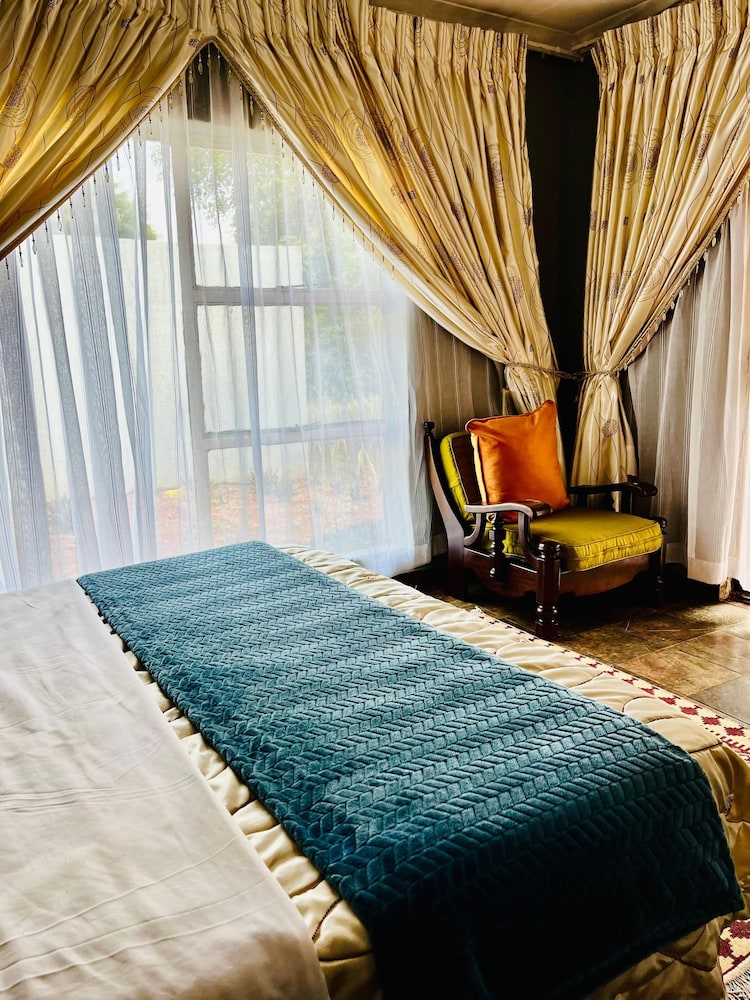 Copacopa Lodge And Conference Centre 24/50