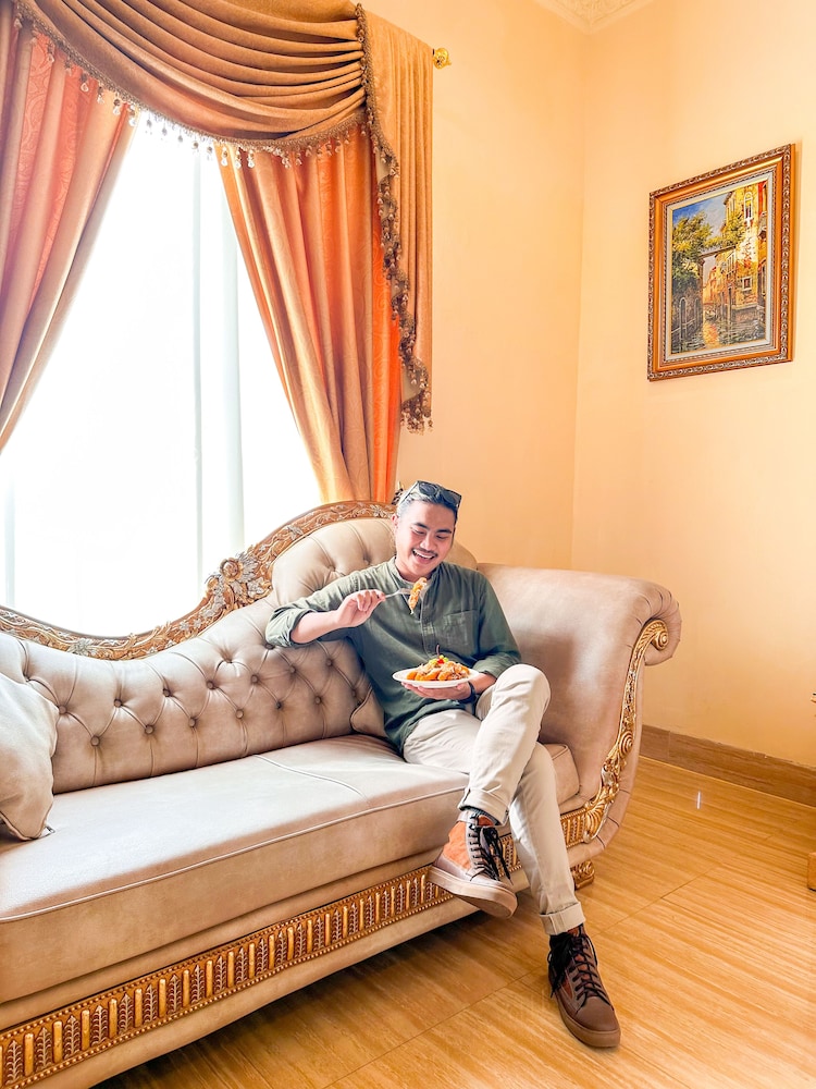 Grand Town Hotel Makassar 20/35