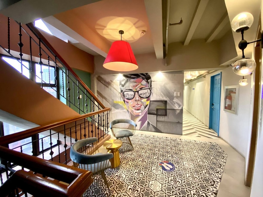 Citizen Hotel 32/50