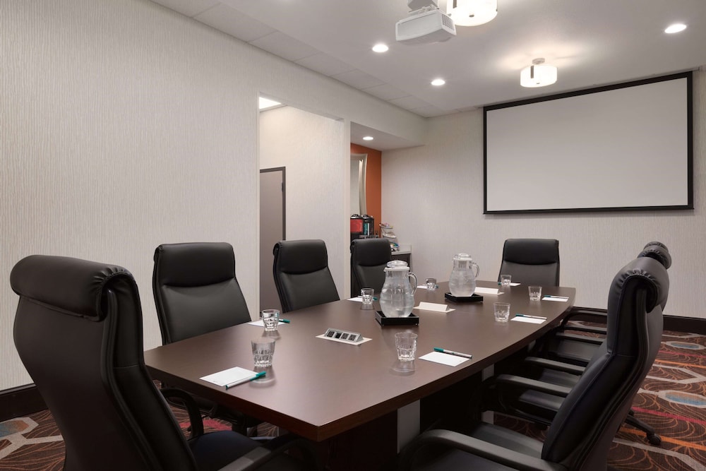 Homewood Suites by Hilton North Houston/Spring 48/54