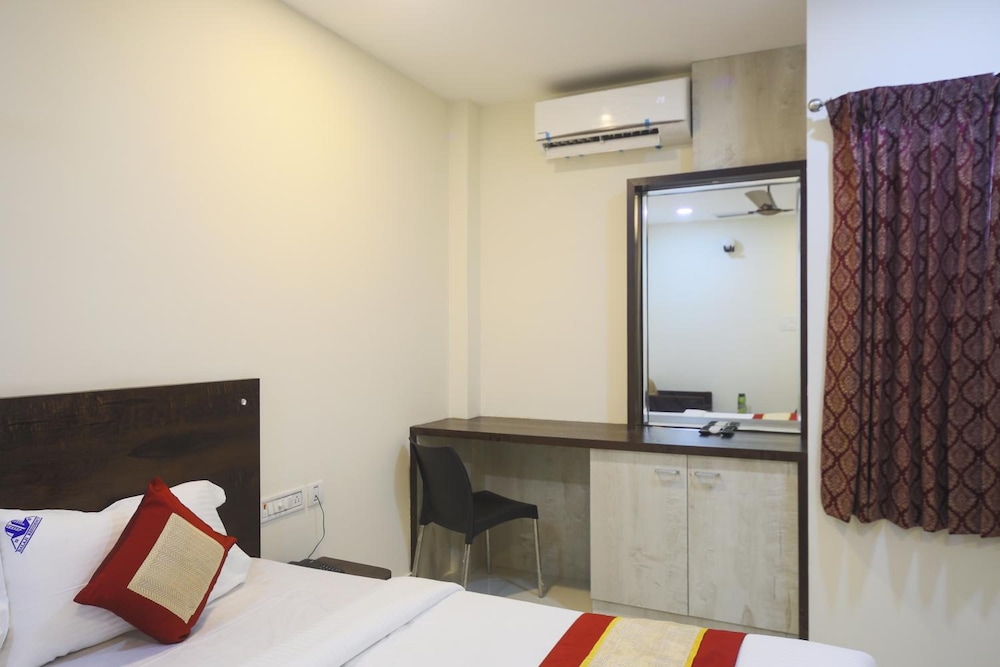 Balaji Residency 32/51