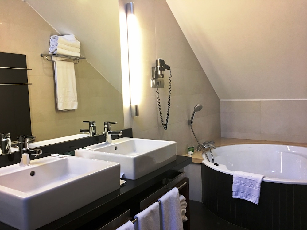 Sommos Hotel Aneto 46/50