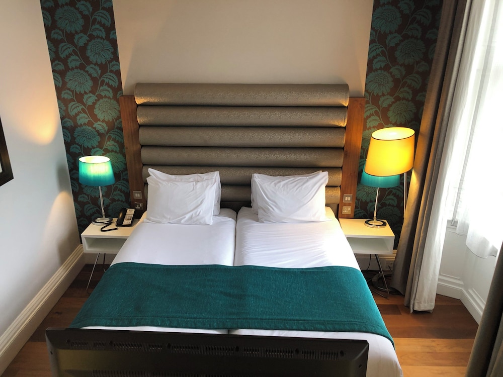 Premium, King Bed