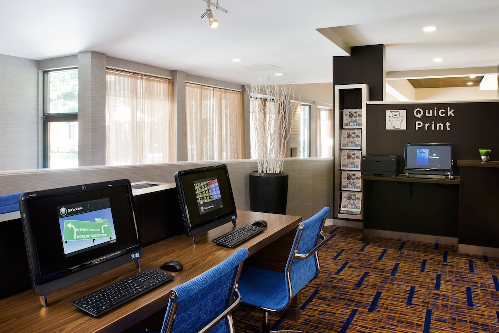 Courtyard By Marriott Portland Beaverton 17/24