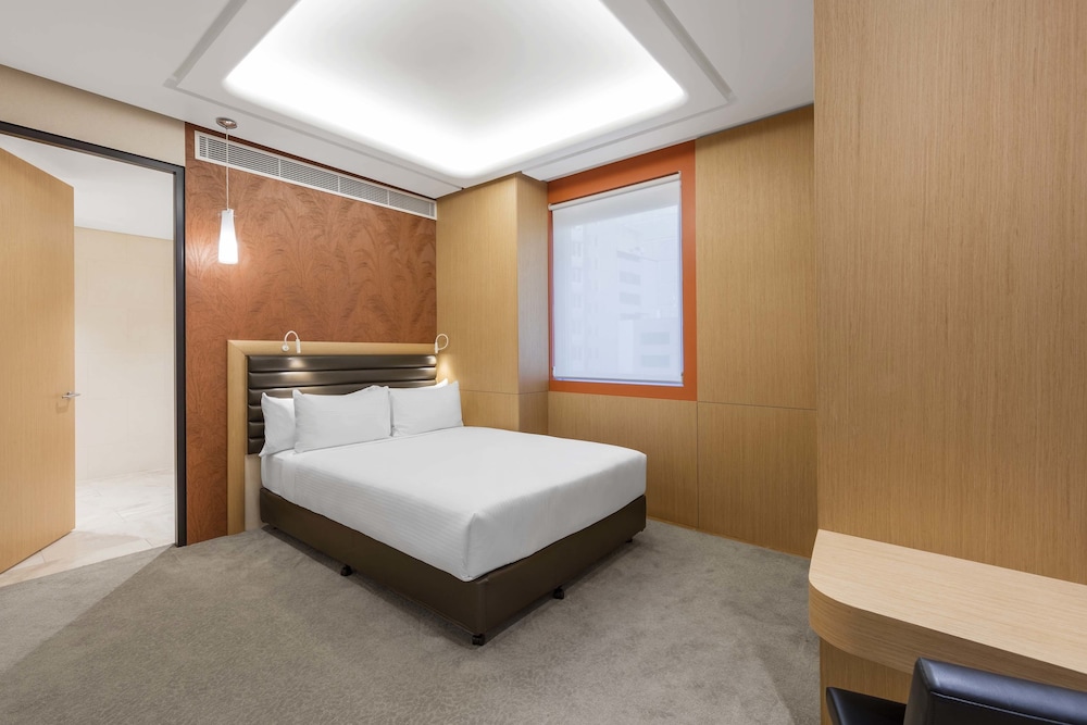 Rydges Australia Square 44/88