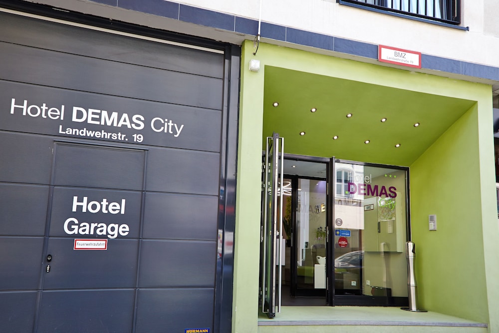 Hotel Demas City 2/72